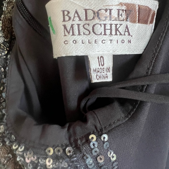 BADGLEY MISCHKA Collection pewter gown with sequin design size 10 - Picture 7 of 7
